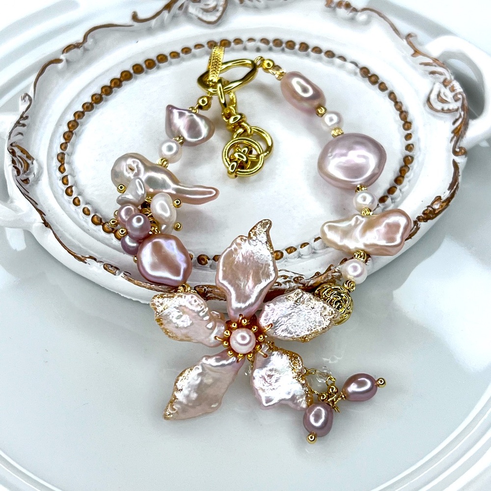Handmade Freshwater Champagne Pink Keshi Coin Baroque  Pearl Flower 🌺 Bracelet